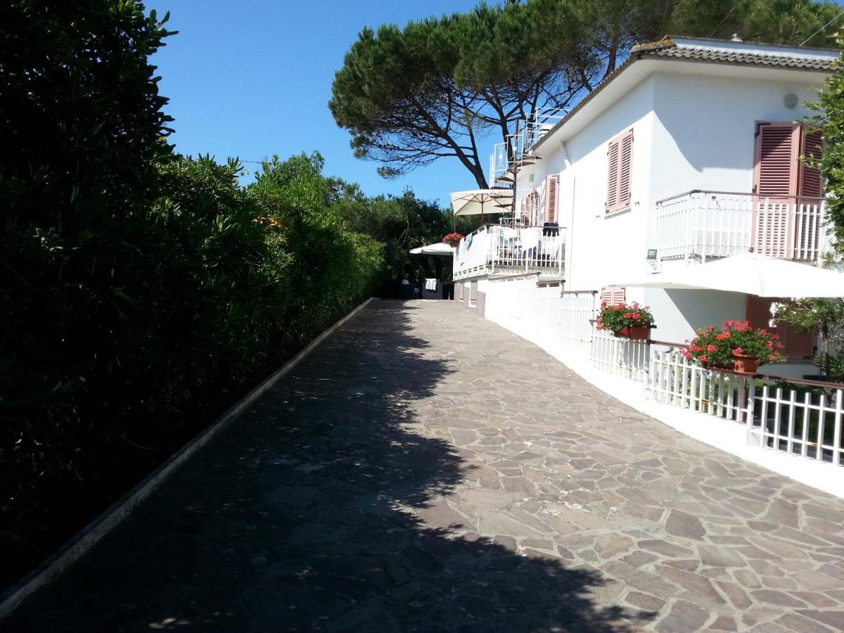 Appartamento In Villa Valentini, Fronte Mare, Giardino E Parcheggio Privato, Wifi, Dotato Di Tutti I Confort, Nel Golfo Di Gaeta ミントゥルノ エクステリア 写真